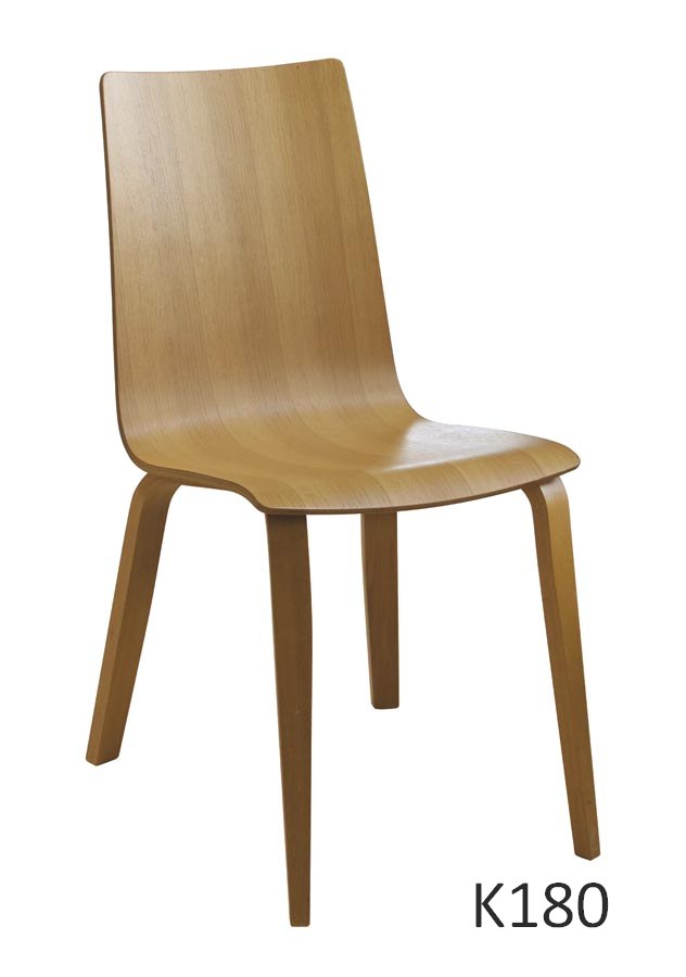 Profilowane drewniane krzesło K180